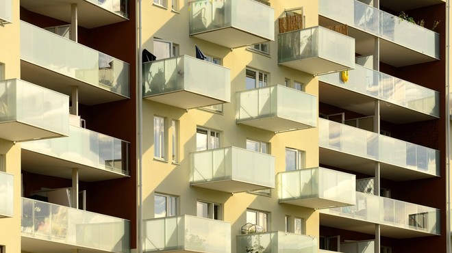 Litvanci ne bodo smeli več kaditi na balkonu, če bo to motilo sosede (foto: profimedia)