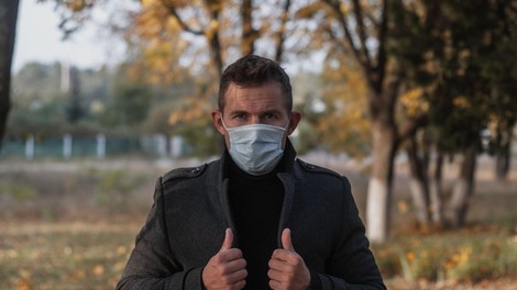V četrtek število potrjenih primerov v Sloveniji skočilo na 238