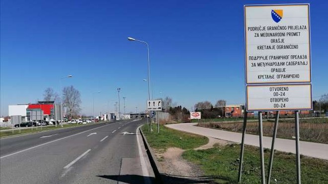 Zelena karta za vstop v Bosno in Hercegovino kmalu ne bo več potrebna (foto: Hina/STA)