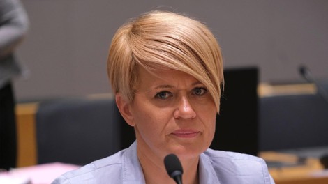 Pivčeva v pismu Erjavcu: Svojo nesposobnost skrivate za ideologijo in vašim tako imenovanim bojem proti fašizmu