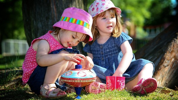 
                            5 razvojnih stopenj sklepanja prijateljstev med otroki (foto: profimedia)