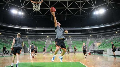 Košarkarji Cedevite Olimpija v desetdnevni karanteni
