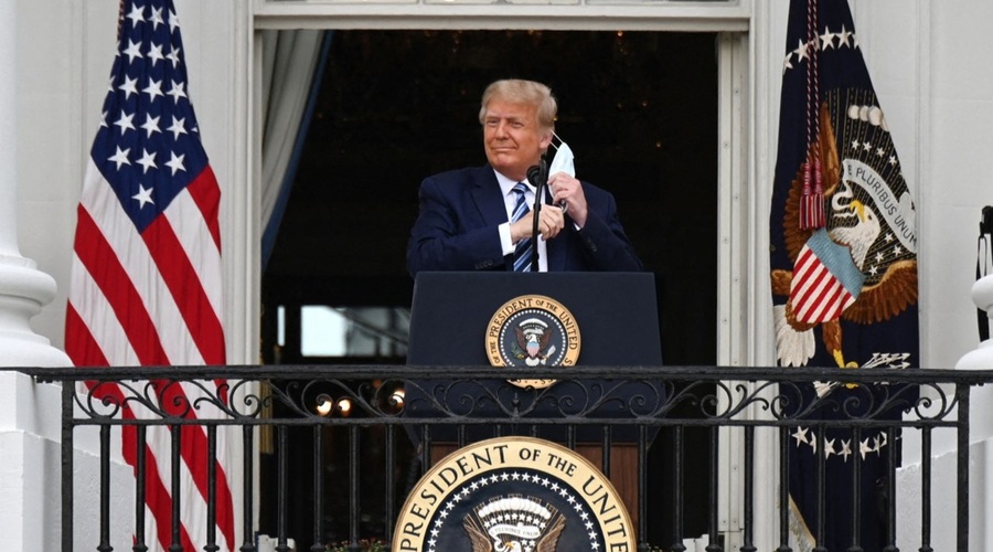 Trumpov osebni zdravnik zagotavlja, da predsednik ni več kužen (foto: profimedia)