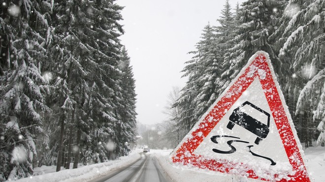 Obilno deževje povzročalo težave, na Voglu 43 cm snega, padavine bodo ponehale šele zjutraj (foto) (foto: Shutterstock)