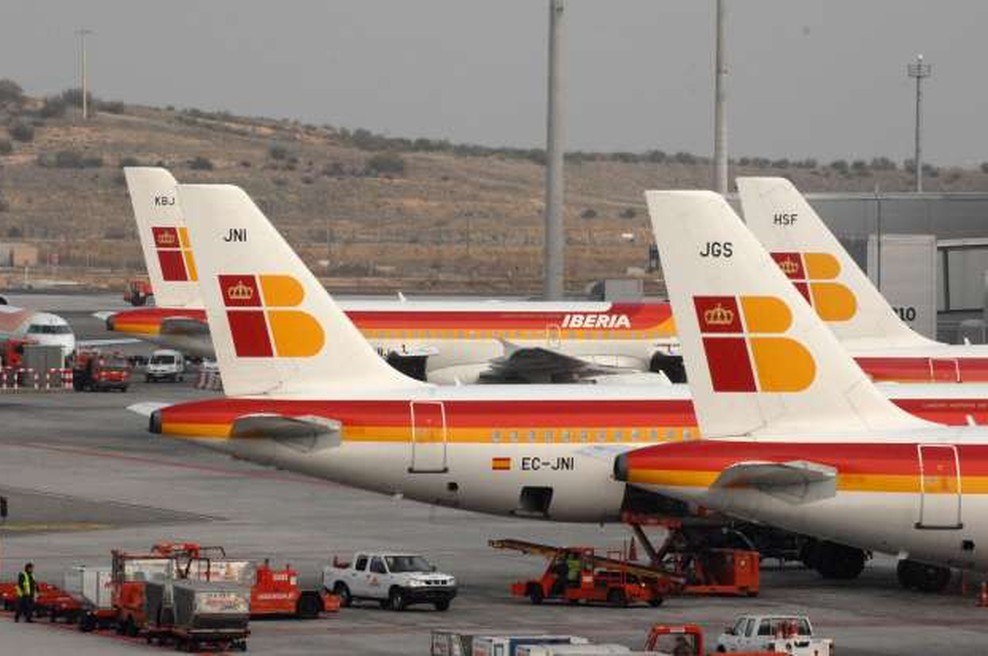 Španska letalska družba Iberia bo potnikom ponudila cenejše testiranje na koronavirus (foto: Xinhua/STA)
