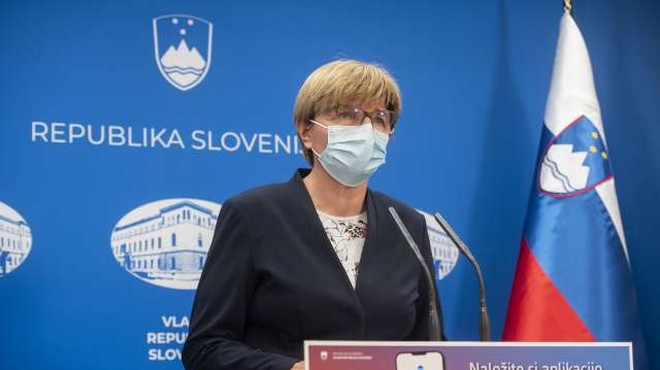 Ministrstvo za zdravje z odredbo zaenkrat prekinja izvajanje nekaterih preventivnih dejavnosti (foto: Bor Slana/STA)