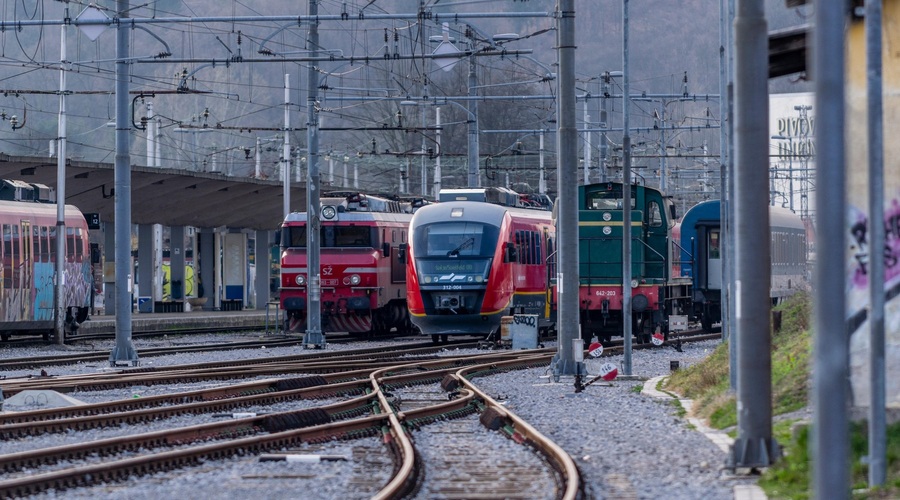 Javnega potniškega prometa zaenkrat ne nameravajo ustavljati (foto: Profimedia)