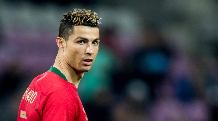 Ronaldo kljub covidu-19 s posebnim letalom nazaj v Italijo, karanteno nadaljuje v Torinu (foto: Shutterstock)