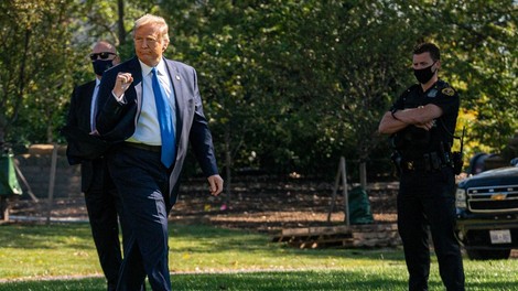 Twitter in Facebook blokirala ali omejila objave Trumpove kampanje
