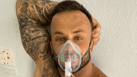 Za posledicami koronavirusa umrl ukrajinski vplivnež, ki je trdil, da virus ne obstaja