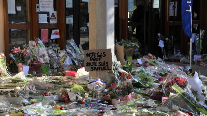 V Parizu shod v podporo umorjenemu učitelju in svobodi izražanja (foto: profimedia)