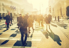 Mikrobiologinja Maja Rupnik: Prihodnjo jesen še en val okužb, nato umiritev (intervju)