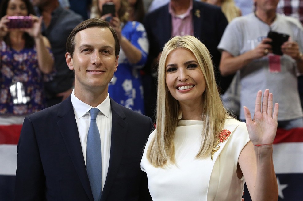 Medtem ko Ivanka ob večerih brenka na kitaro, ljudi skrbi, kako bodo plačali najemnino! (foto: profimedia)