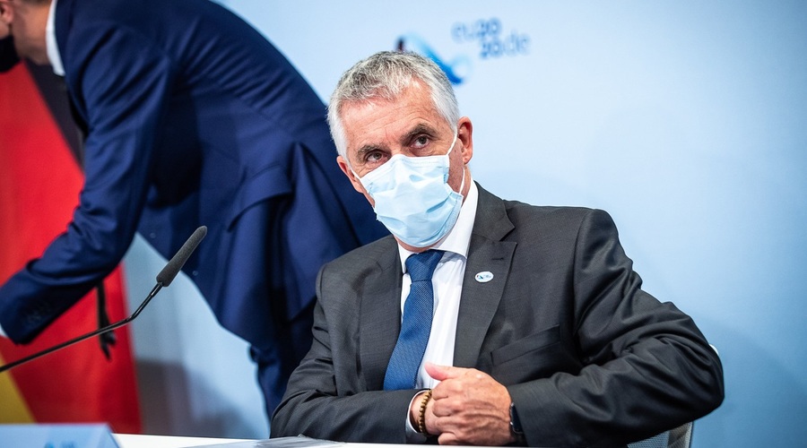 Minister Gantar začasno ukinil nenujne  in preventivne zdravstvene storitve (foto: profimedia)