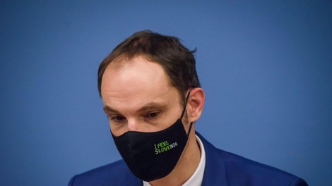 Minister Logar pred izidom testa v Narodno galerijo, direktorica v samoizolacijo