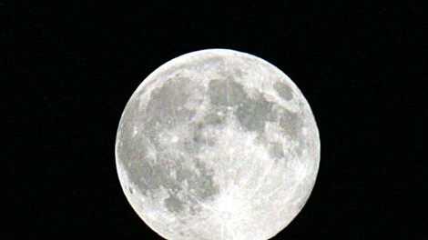 Nasa potrdila, da Luna le ni tako suha kot poper