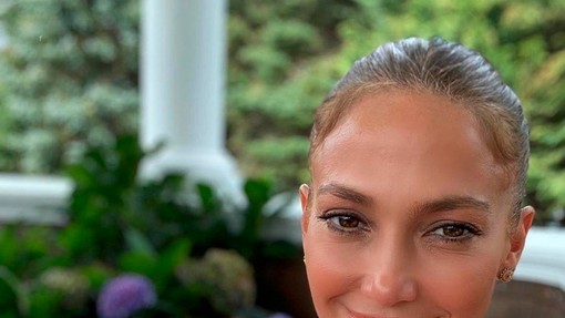 Jennifer Lopez je izbrala jopico te zime (toplo in modno)