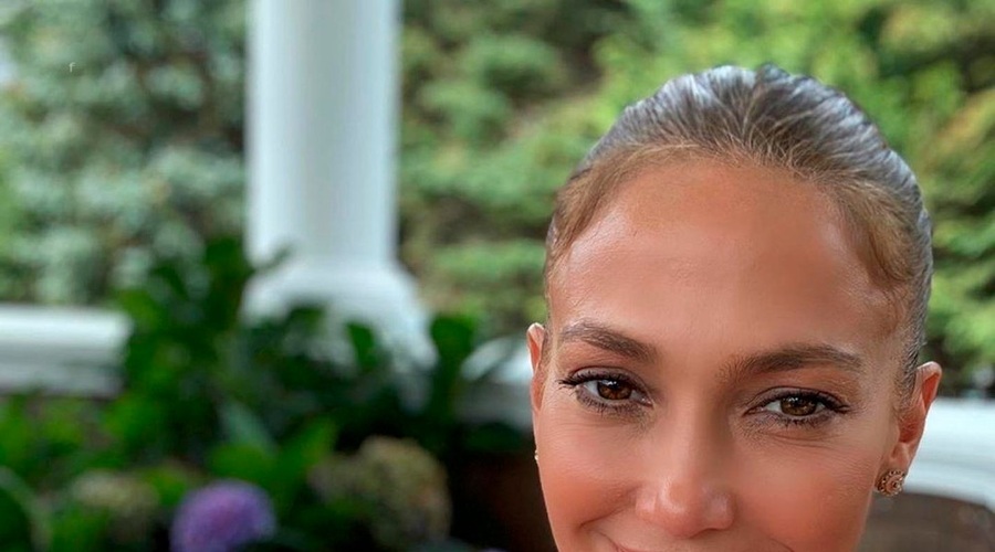 Jennifer Lopez je izbrala jopico te zime (toplo in modno) (foto: Profimedia)