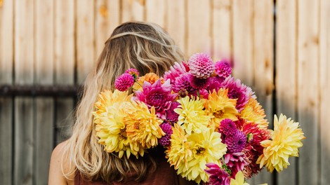 Psihoterapevtka pojasnjuje: Kako vemo, da sedanjost vodi pretekla bolečina?