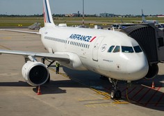 Francoska kompanija Air France zaradi koronavirusa začasno odpovedala lete