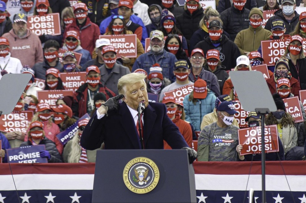 Zborovanja Donalda Trumpa kriva za 30.000 okuženih in 700 smrti (foto: profimedia)