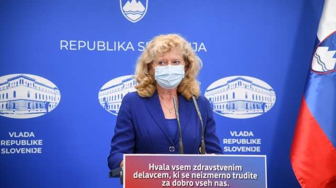 Epidemiologinja: Tretji val epidemije je pričakovati ravno v času sezonske gripe konec decembra (foto: Nebojša Tejić/STA)
