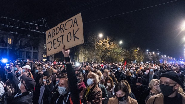
                            Poljska zamaknila uveljavitev nove zakonodaje o splavu (foto: Shutterstock)