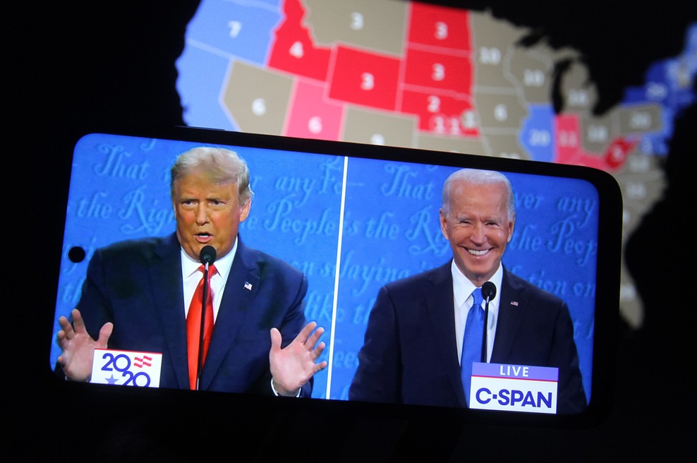 Po ZDA preštevajo glasovnice, Trump in Biden prepričana v zmago (foto: Shutterstock)