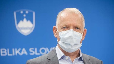 Jereb: V intenzivnih enotah danes dvakrat več covidnih bolnikov kot v celotnem spomladanskem obdobju