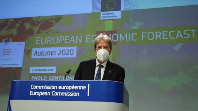 Drugi val pandemije uničuje upanje na hitro okrevanje v Evropi (foto: Thierry Monasse/STA)