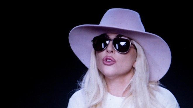 Nekateri zvezdniki, med njimi tudi Lady Gaga, poudarjajo, da je treba prešteti vse glasove (foto: profimedia)