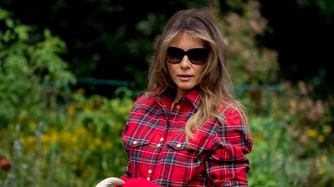 Tabloidi: Melania Trump šteje minute do izteka moževega mandata, nakar se bo od njega ločila