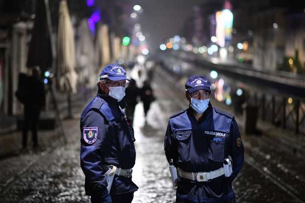 Angleški Collinsov slovar za besedo leta izbral "lockdown" (foto: Xinhua/STA)