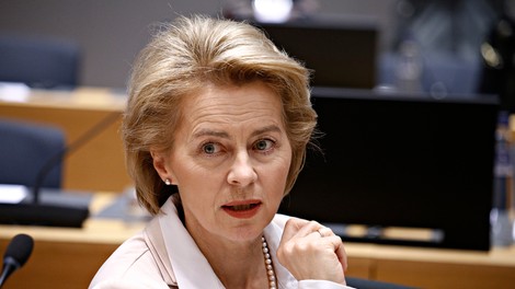 EU tik pred podpisom pogodbe s Pfizerjem in BioNTechom za nakup 300 milijonov odmerkov cepiva