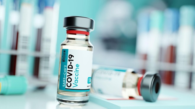 Evropska komisija potrdila dogovor s Pfizerjem in BioNtechom o nakupu cepiva (foto: Profimedia)