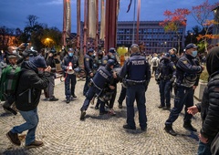 Odbor za notranje zadeve na zaprti seji o ozadju četrtkovega nasilnega protesta