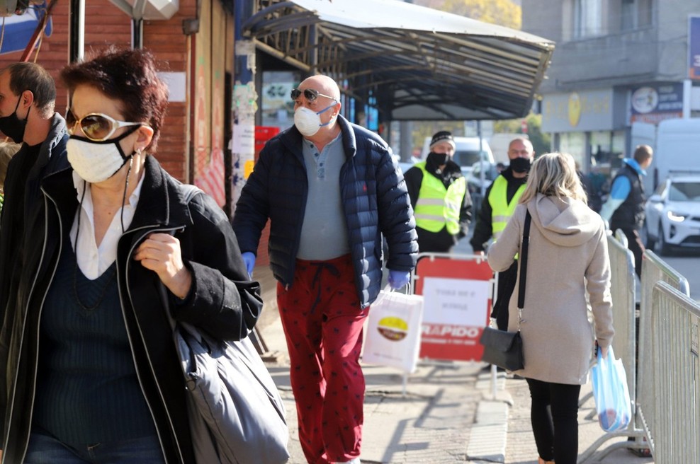 Ameriški znanstveniki razvili spletno orodje, ki izračuna tveganje za okužbo (foto: profimedia)