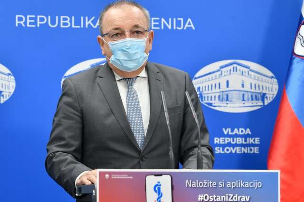 Finančnemu ministru vdrli v osebni profil na Facebooku (foto: Tamino Petelinšek/STA)