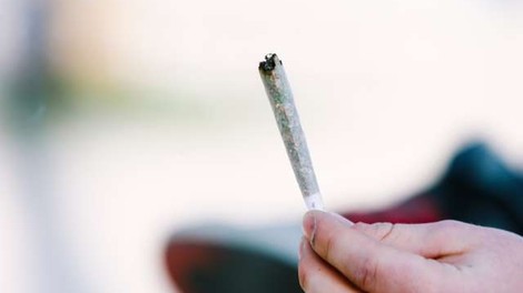Četrtina uporabnikov med pandemijo povečala rabo drog