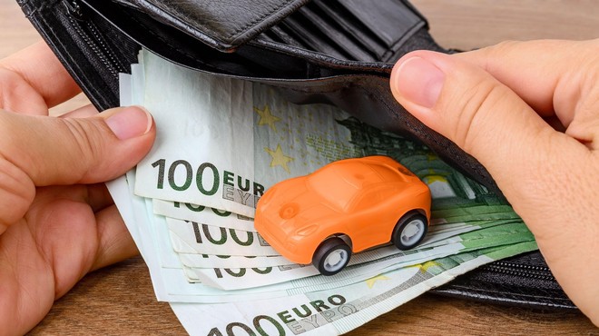 Vlada potrdila predlog za nižjo obdavčitev avtomobilov (foto: Profimedia)