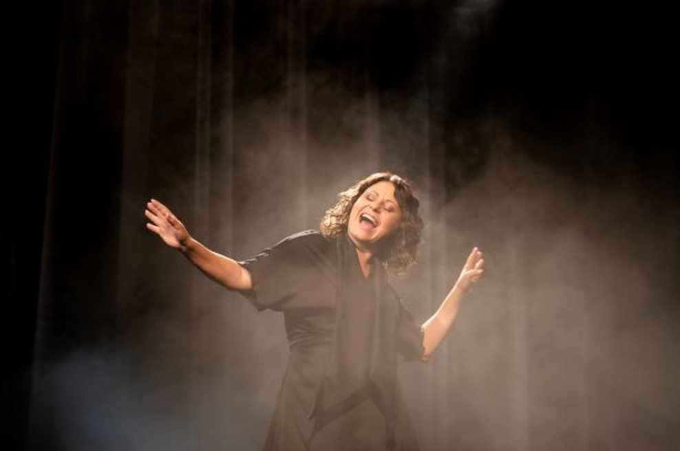 Anja Strajnar s singlom in videospotom Notranji kres (o notranjem ognju slehernika) (foto: Ajda Martinčič)