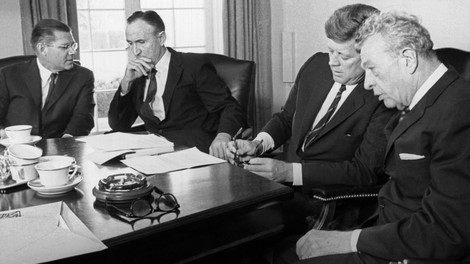 Prvo poročilo o podnebnih spremembah prvič na mizi politikov kmalu po atentatu J. F. Kennedyja
