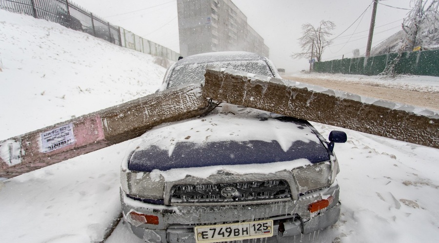 Ledeni dež v Vladivostoku: 150.000 ljudi brez vode in elektrike (foto: profimedia)