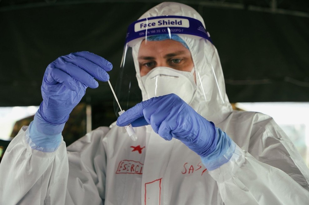 Hrvati s 3573 potrjenimi primeri spet podli dnevni rekord okuženih (foto: profimedia)