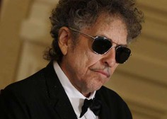 Več dokumentov Boba Dylana so na dražbi prodali za skoraj pol milijona dolarjev