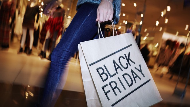 Letošnji črni petek (Black Friday) potrošniki manj zapravljivi kot v preteklih letih (foto: Shutterstock)