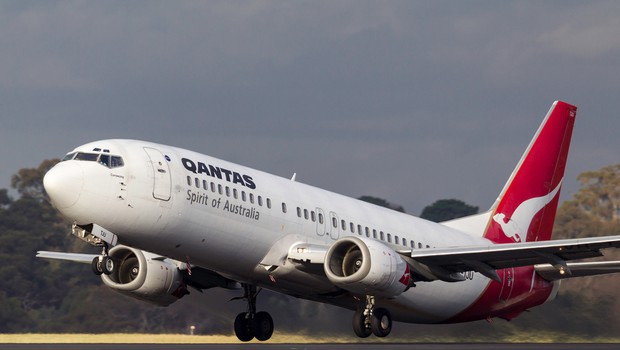 
                            Qantas: Potrdilo o cepljenju proti koronavirusu bo obvezno za vse letalske potnike (foto: Shutterstock)