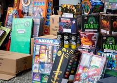 Lani je prvi pirotehniko s polic umaknil Lidl, letos pa tudi Mercator