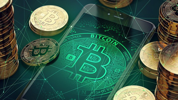 
                            Bitcoin danes dosegel novo rekordno vrednost, visoko tudi druge kriptovalute (foto: Shutterstock)