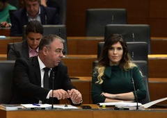 Poslanka Eva Irgl okužena s koronavirusom